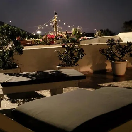 Rosalia Megalochori 아파트