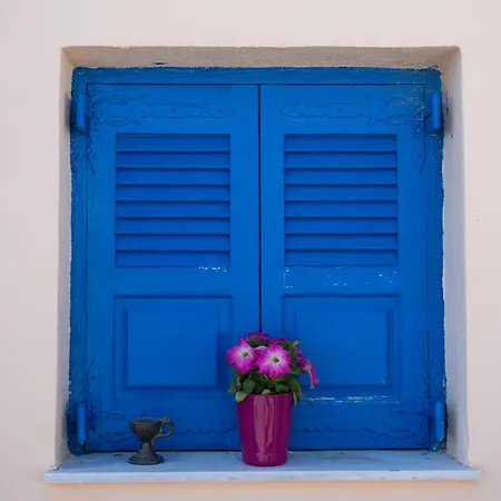 Rosalia Megalochori * Megalochori (Santorini)